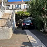 아파트 Gorisek Mit Meerblick By Interhome